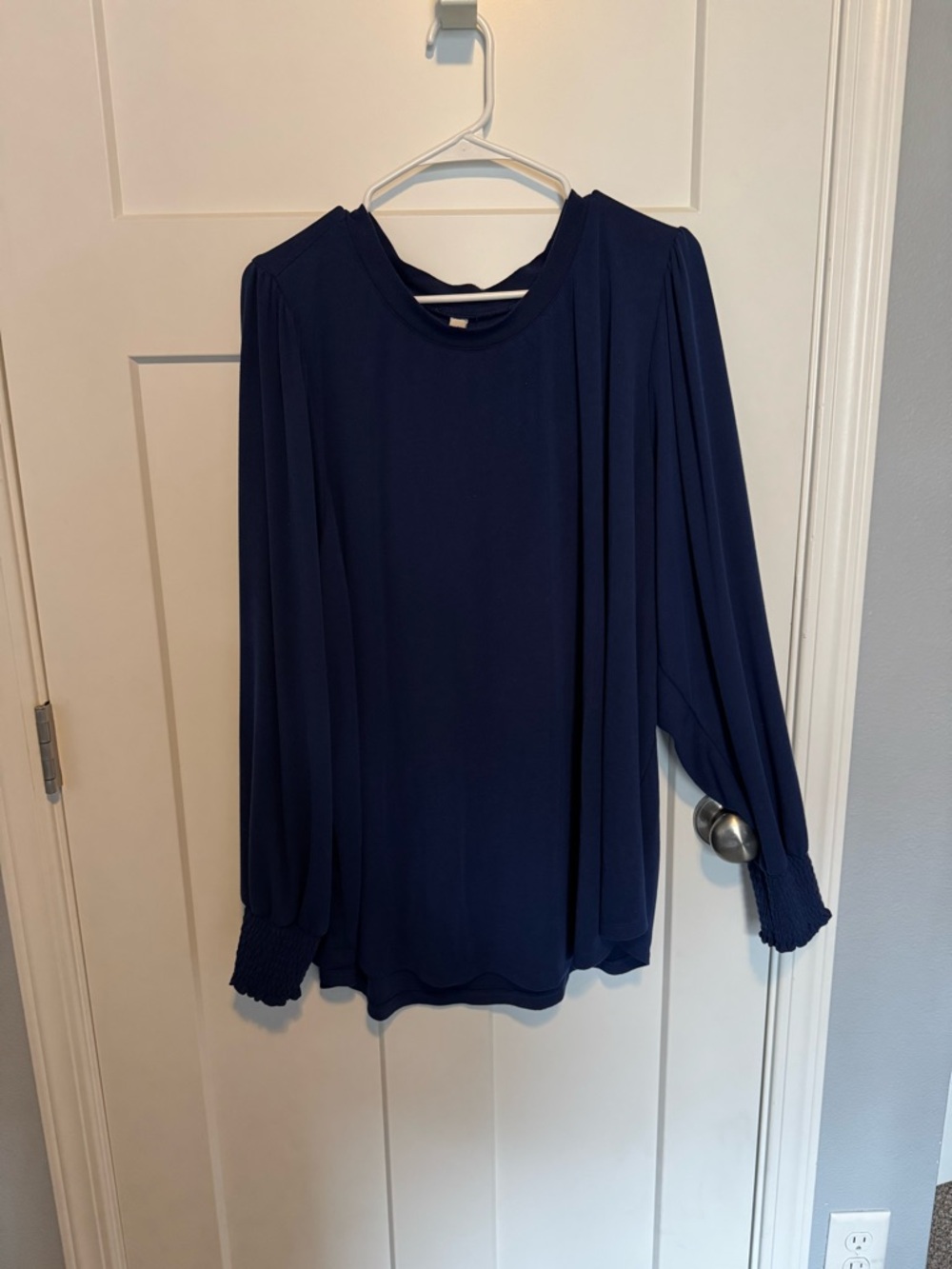 Women's Navy Blue Long-Sleeve Pleated Blouse